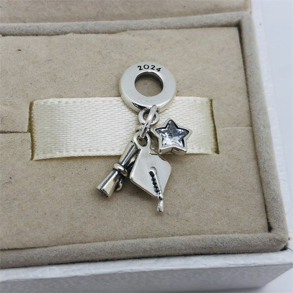 ✨✨Pandora Graduation Triple Dangle Charm - Picture 4 of 4